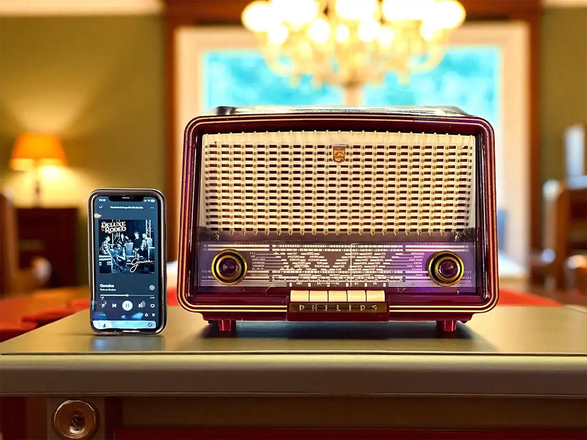 PHILIPS 41927 (1960) BLUETOOTH SPEAKER – Erwitt Radio