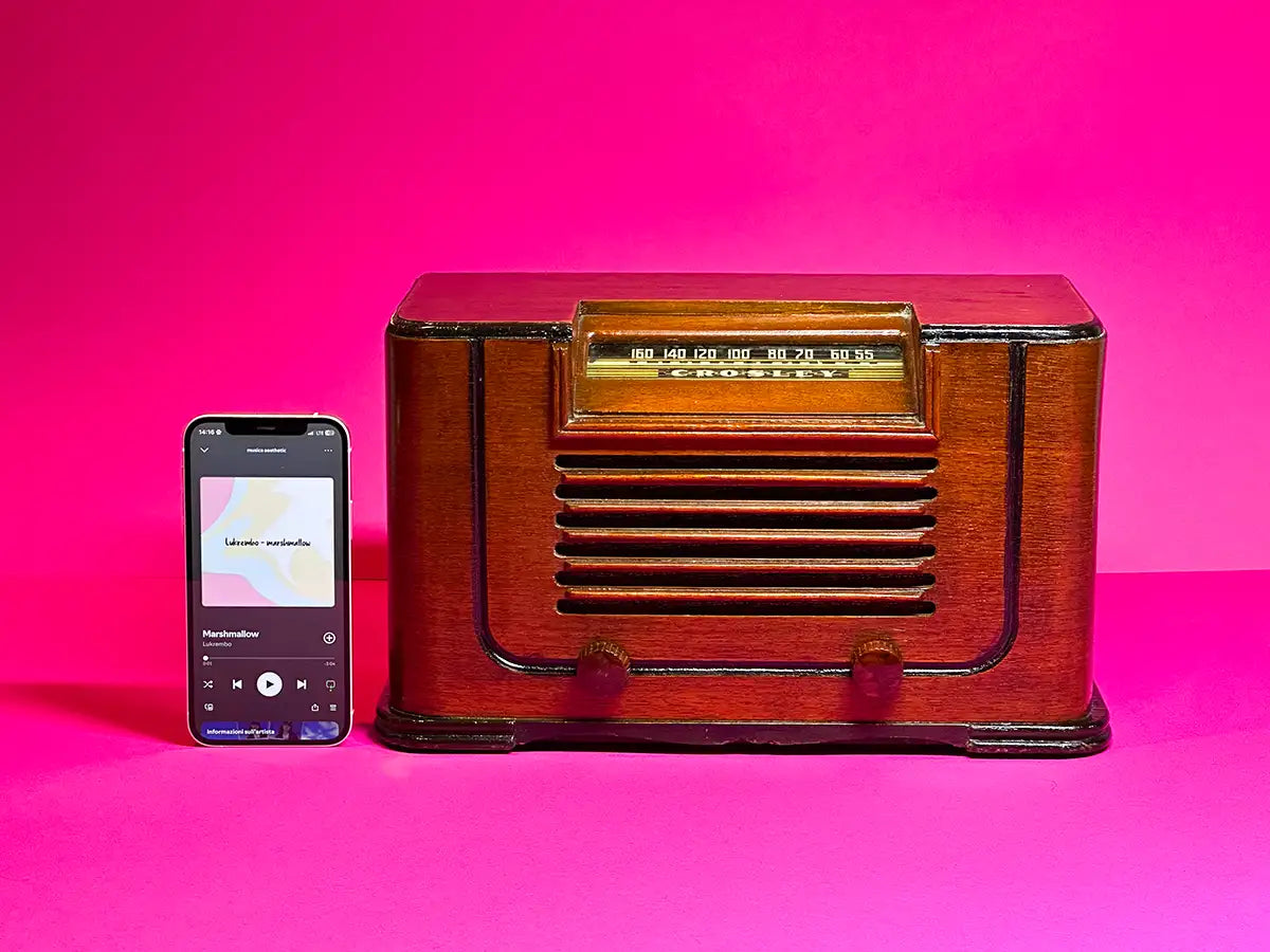 CROSLEY 56TY (1948) BLUETOOTH SPEAKER