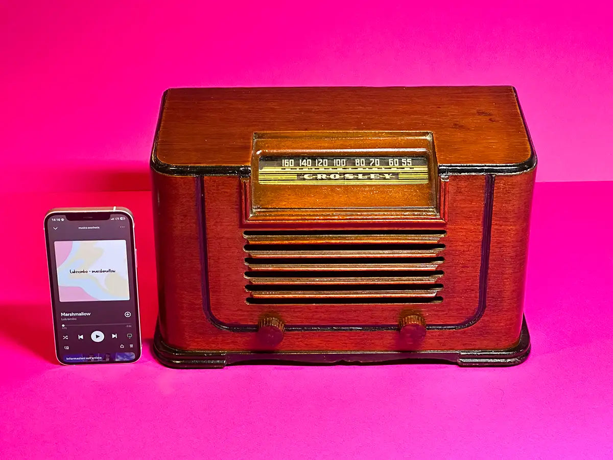 CROSLEY 56TY (1948) BLUETOOTH SPEAKER