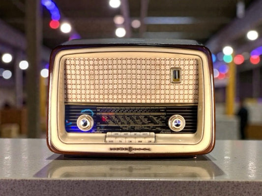 LOEWE-OPTA BELLA-LUXUS (1958) SPEAKER BLUETOOTH