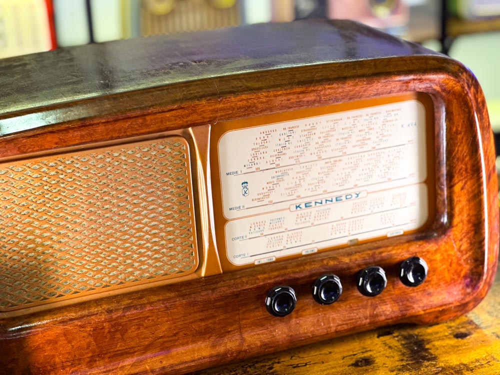 KENNEDY K494 (1950) BLUETOOTH SPEAKER