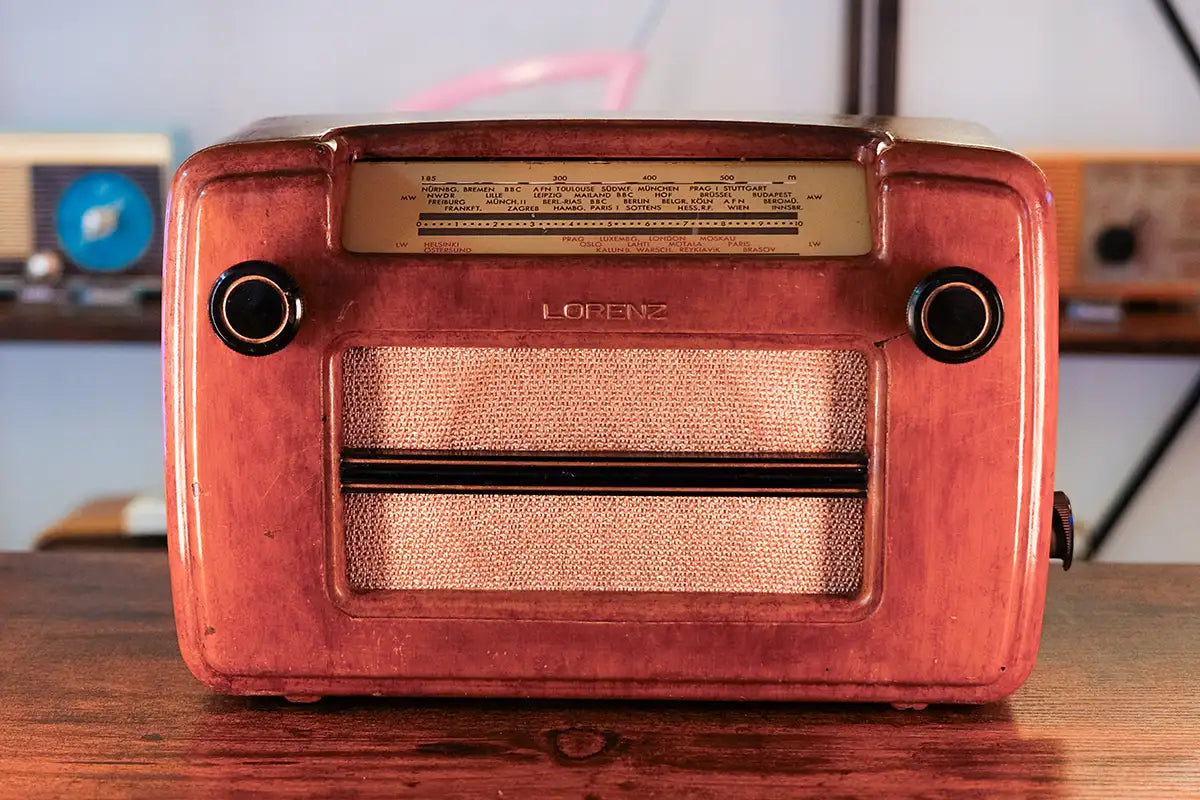 LORENZ STUTTGART S50 (1949) SPEAKER BLUETOOTH