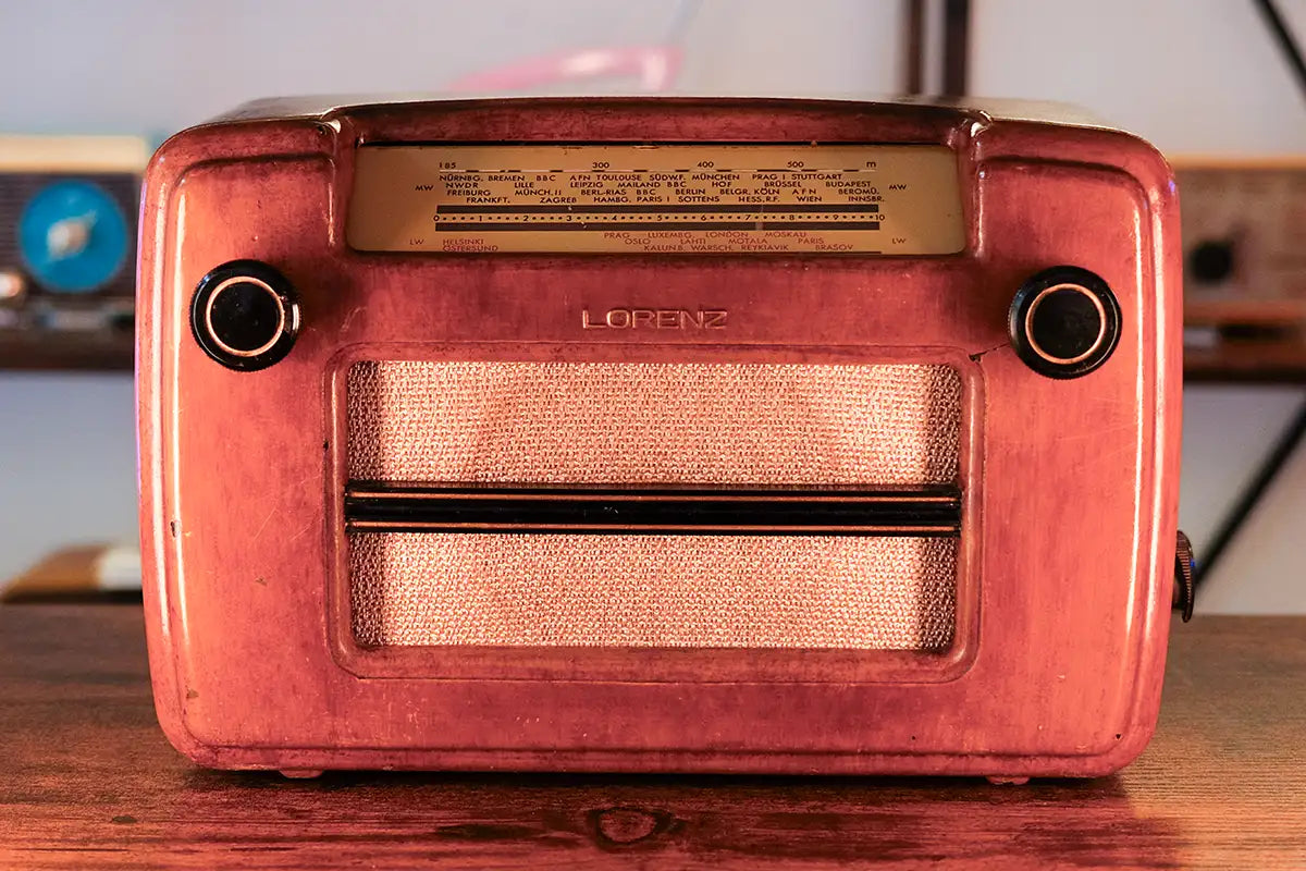 LORENZ STUTTGART S50 (1949) SPEAKER BLUETOOTH