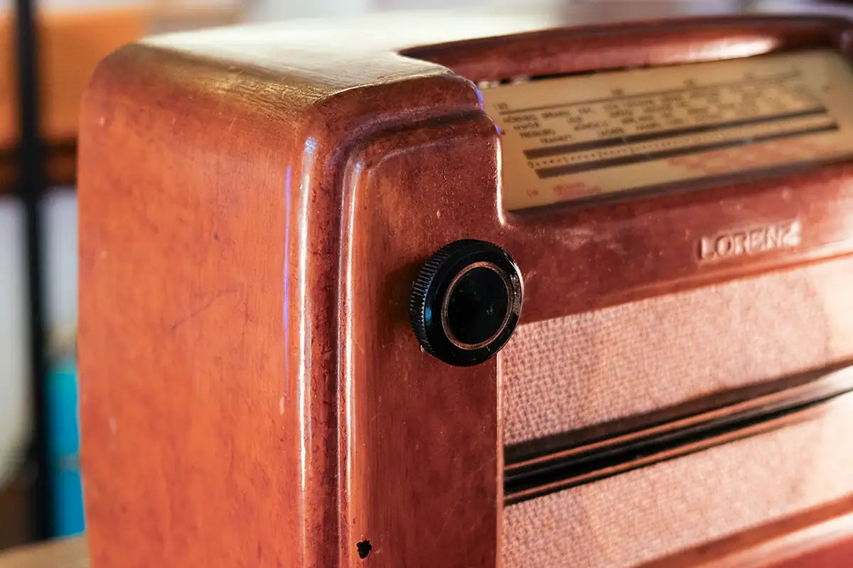 LORENZ STUTTGART S50 (1949) SPEAKER BLUETOOTH