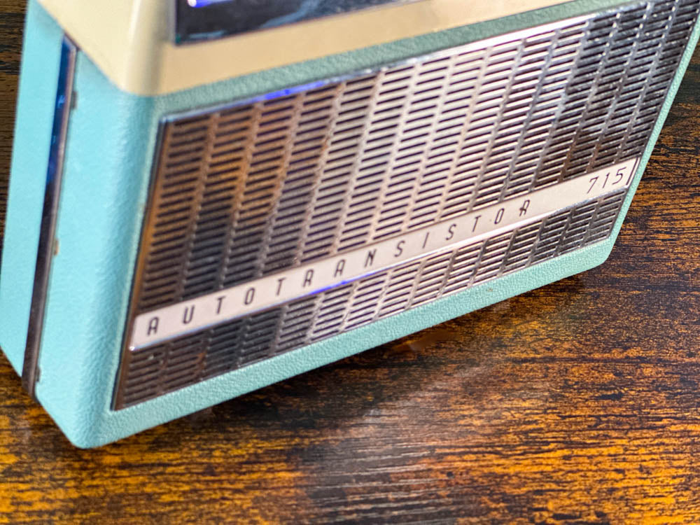 AKKORD AUTOTRANSISTOR 715 (1965) PORTABLE BLUETOOTH SPEAKER