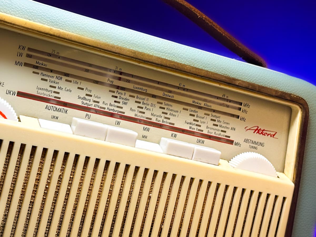 Akkord Pinguin U61 Portable Bluetooth Speaker from 1961 - Vintage