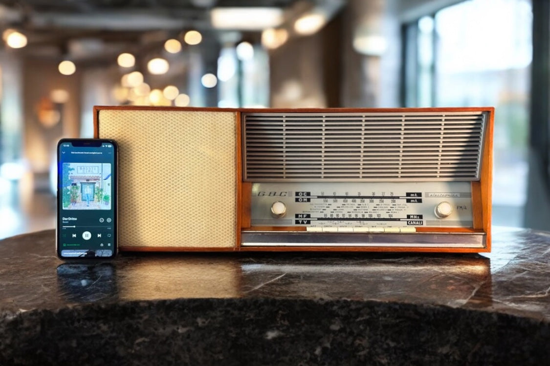 RADIO GBC FM4 (1961) ALTAVOZ BLUETOOTH