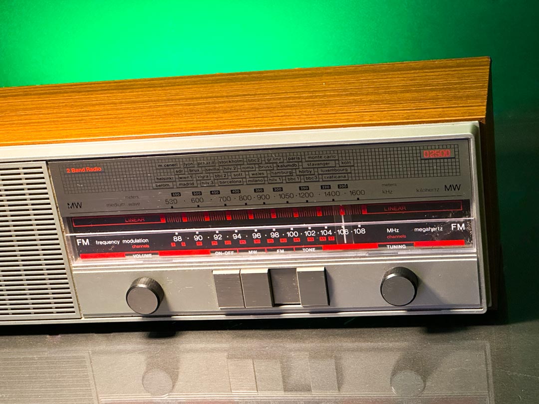 PHILIPS D2500 (1980) BLUETOOTH-LAUTSPRECHER