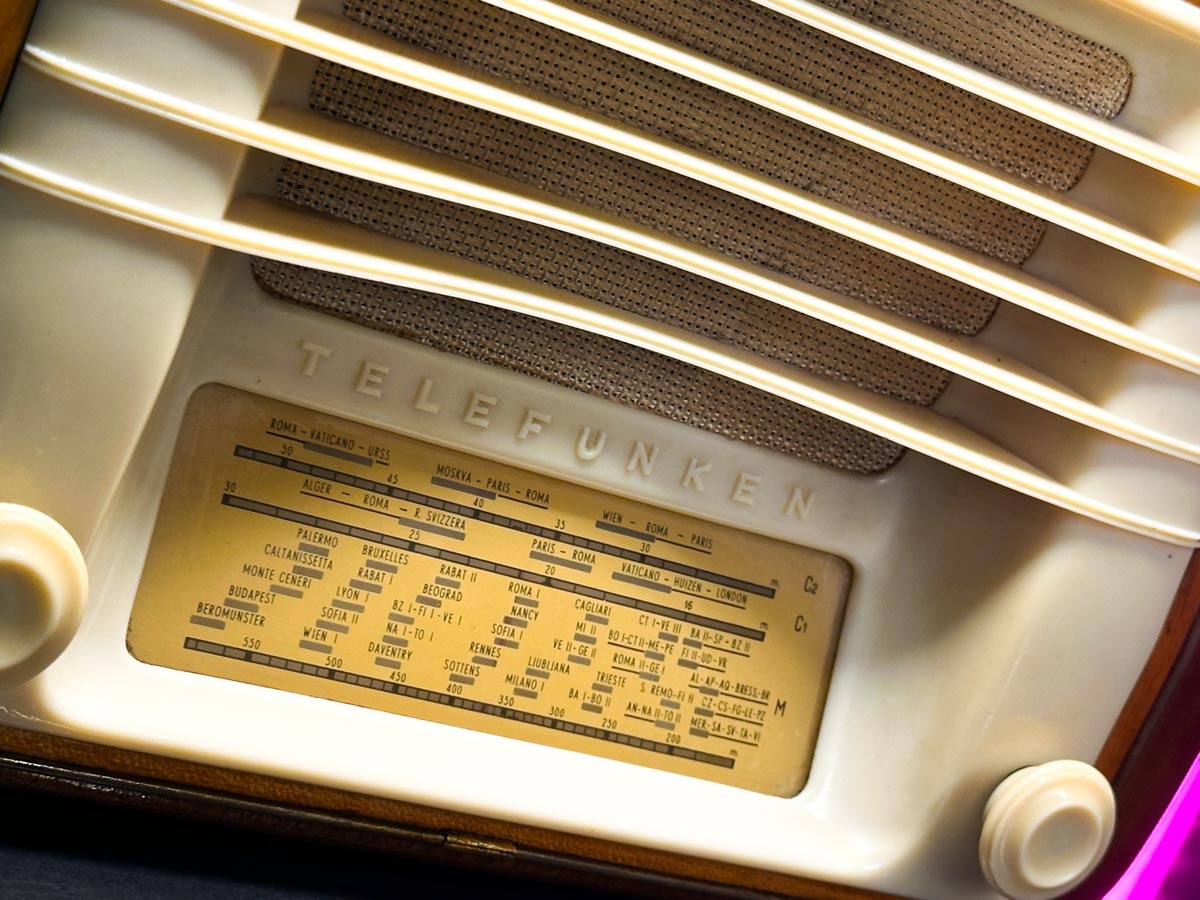 TELEFUNKEN MIGNONETTE B (1953) BLUETOOTH-LAUTSPRECHER