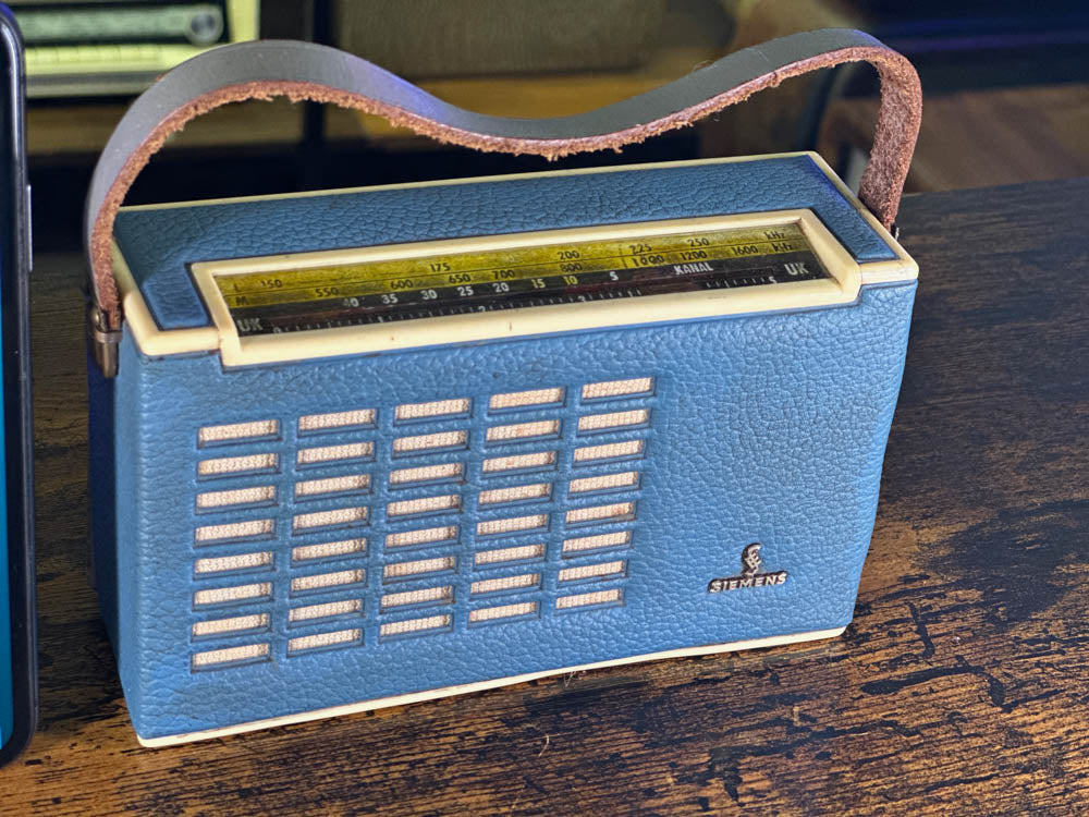 SIEMENS RT10 (1960) TRAGBARER BLUETOOTH-LAUTSPRECHER