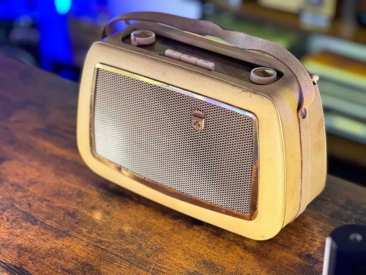 GRUNDIG TEDDY B. (1957) SPEAKER BLUETOOTH PORTATILE