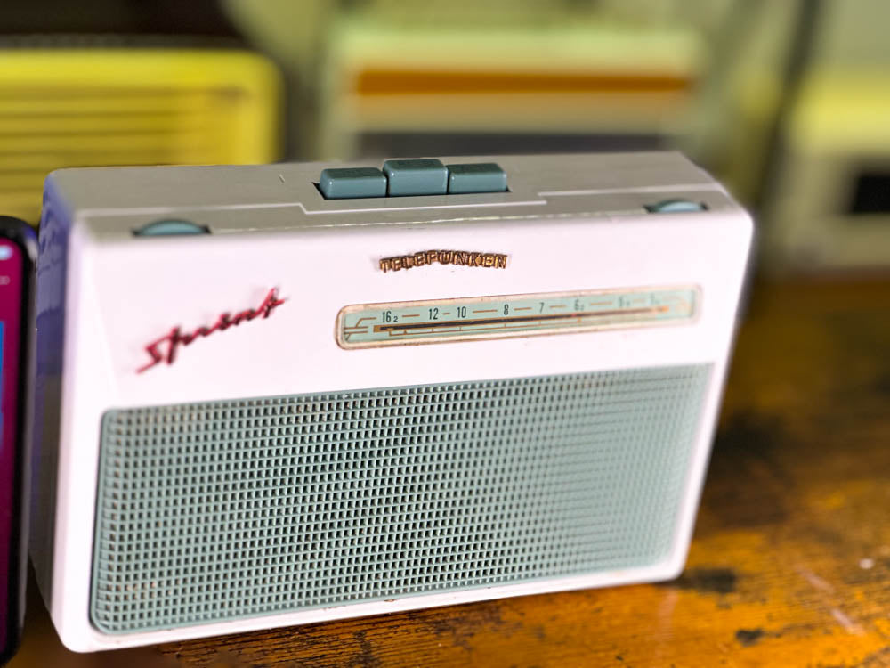 TELEFUNKEN SPRINT R261 (1960) PORTABLE BLUETOOTH SPEAKER