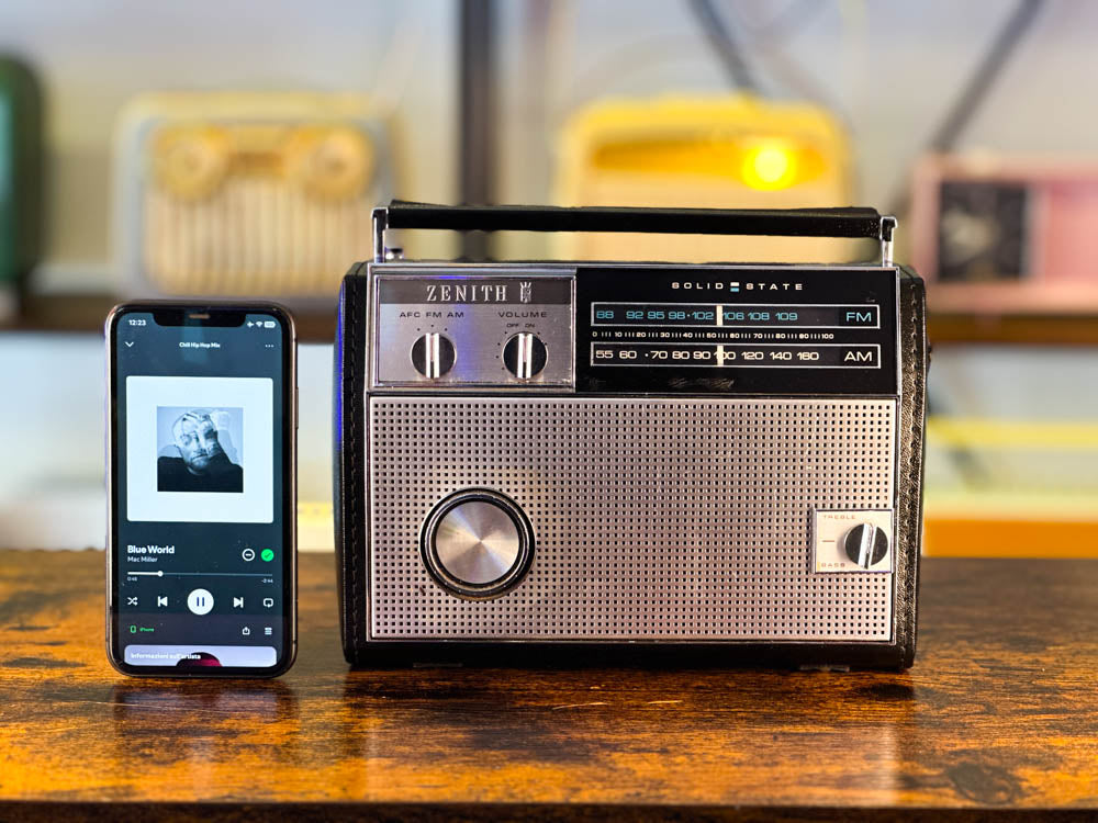 ZENITH R75Y2 (1970) PORTABLE BLUETOOTH SPEAKER