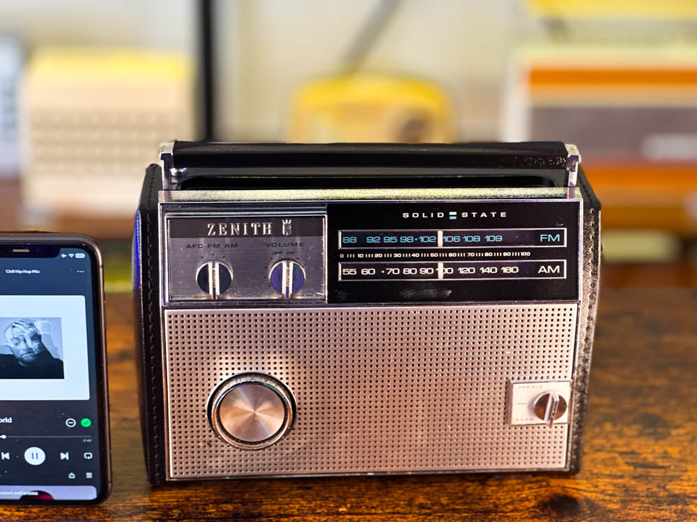 ZENITH R75Y2 (1970) PORTABLE BLUETOOTH SPEAKER