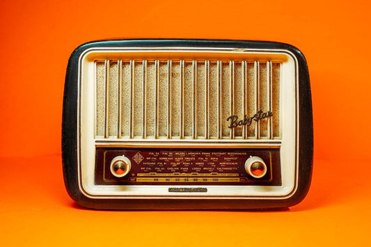 TELEFUNKEN BABYSTAR (1957) VINTAGE BLUETOOTH-RADIO