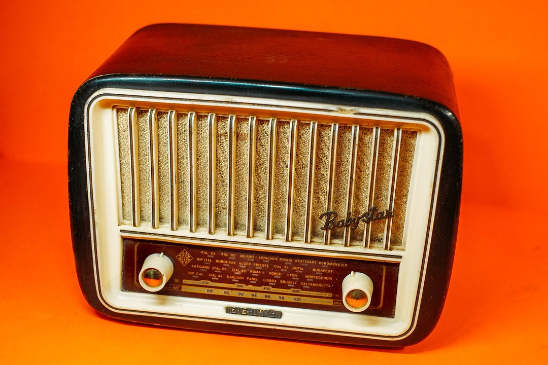 TELEFUNKEN BABYSTAR (1957) RADIO D'EPOCA BLUETOOTH