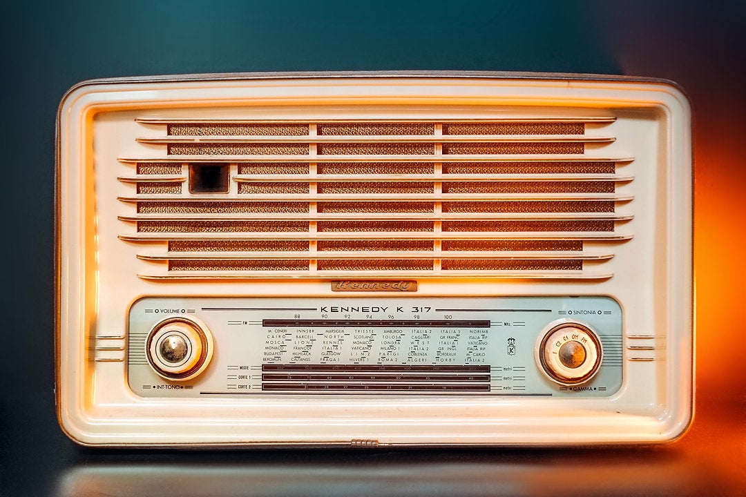 KENNEDY K317 (1956) VINTAGE BLUETOOTH RADIO