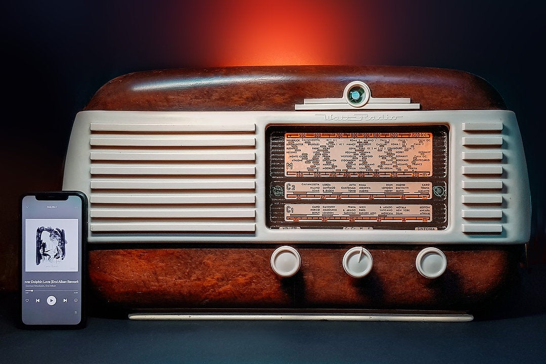 WATT RADIO 115 (1954) SPEAKER BLUETOOTH
